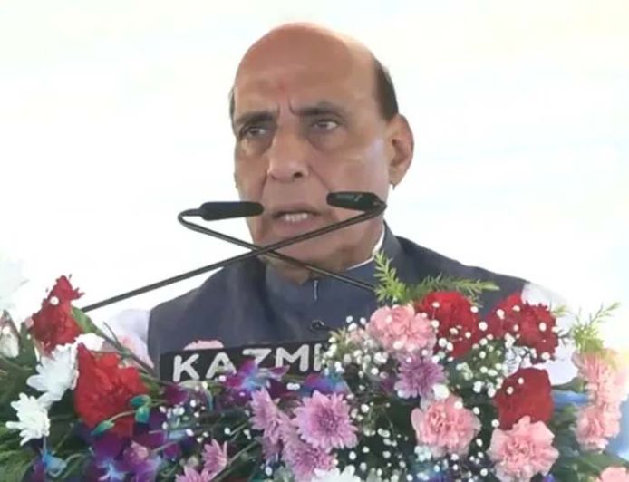 लखनऊ को 100 करोड़ की सौगात, राजनाथ सिंह और योगी आदित्यनाथ ने 12 परियोजनाओं का किया शिलान्यास