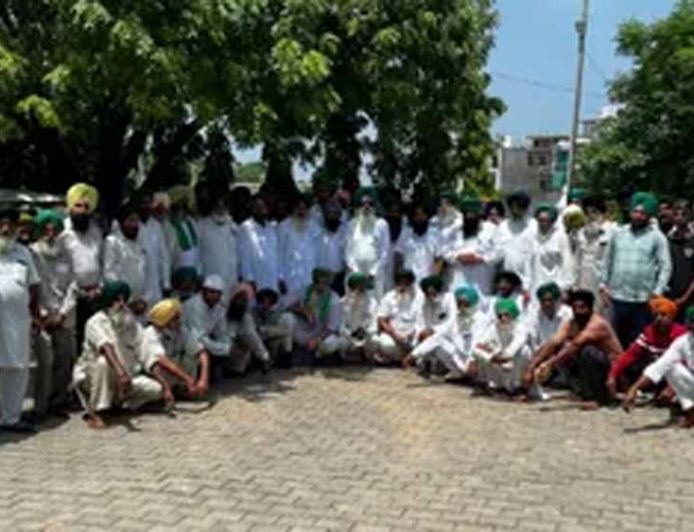 MSP, कर्जमाफी और लैंड पूलिंग नीति वापस लेने की मांग, 22 जिलों में किसान-मजदूर मोर्चा का प्रदर्शन
