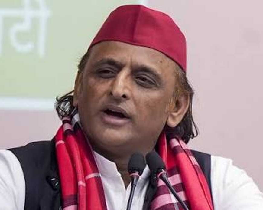 'स्कूलों के बाहर खड़े रहते थे असामाजिक तत्व, आज बेटियां बेखौफ'... बीजेपी ने सपा को घेरा