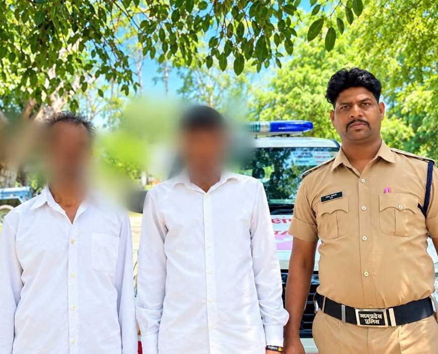 छतरपुर के डायल-112 हीरोज मानसिक रूप से अस्वस्थ युवक को खोजकर सुरक्षित परिजनों से मिलाया