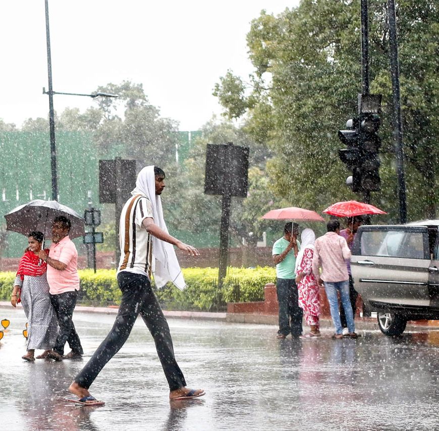 Punjab Weather Update: आज से बरसेंगे बदरा, 6 जिलों में भारी बारिश का अलर्ट; उमस से मिलेगी राहत
