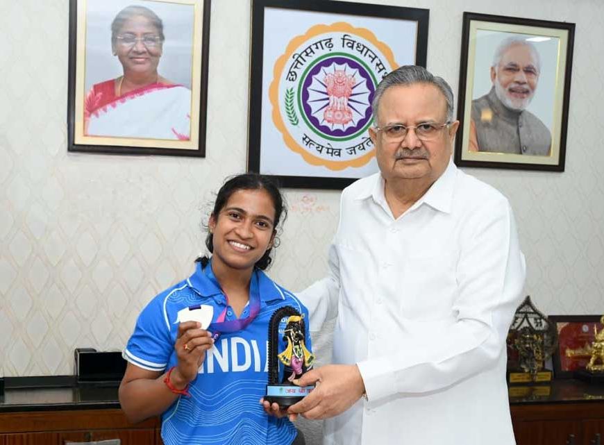 राजनांदगांव की बेटी ज्ञानेश्वरी यादव ने कॉमनवेल्थ गेम्स 2026 में जीता रजत पदक, विधानसभा अध्यक्ष डॉ. रमन सिंह ने दी बधाई