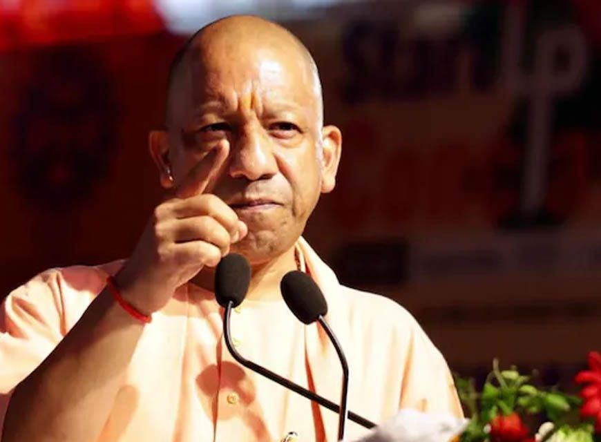 संसद में सनातन के अपमान पर CM योगी का हमला, बोले- 'चंदा चोरी में साधु-संतों की कोई भूमिका नहीं'