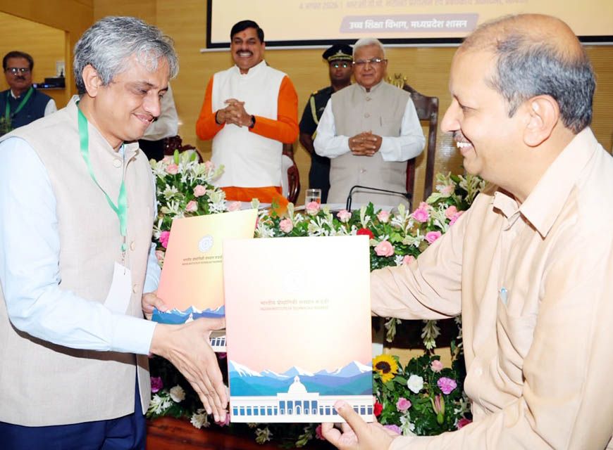 गुणवत्तापूर्ण और संस्कार आधारित शिक्षा राष्ट्र के विकास का आधार : राज्यपाल पटेल