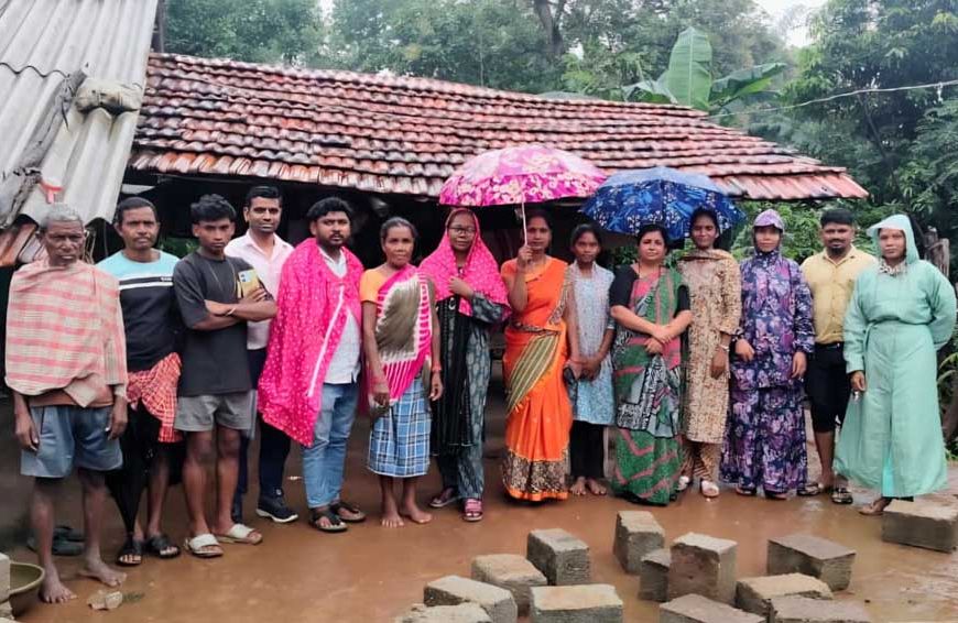 प्रशासन की तत्परता से टले दो बाल विवाह भारी बारिश के बीच गाँव पहुँचकर बच्चों का सुरक्षित भविष्य सुनिश्चित किया