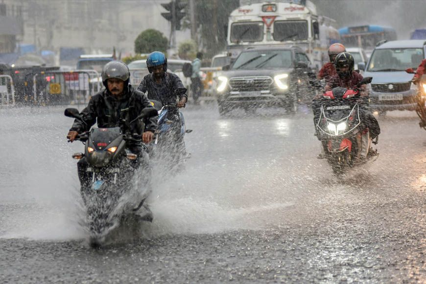 MP Weather Alert: मध्य प्रदेश में फिर बदलेगा मौसम, 9 जिलों में आज मूसलाधार बारिश; 18% कम बरसात से 43 जिले प्रभावित