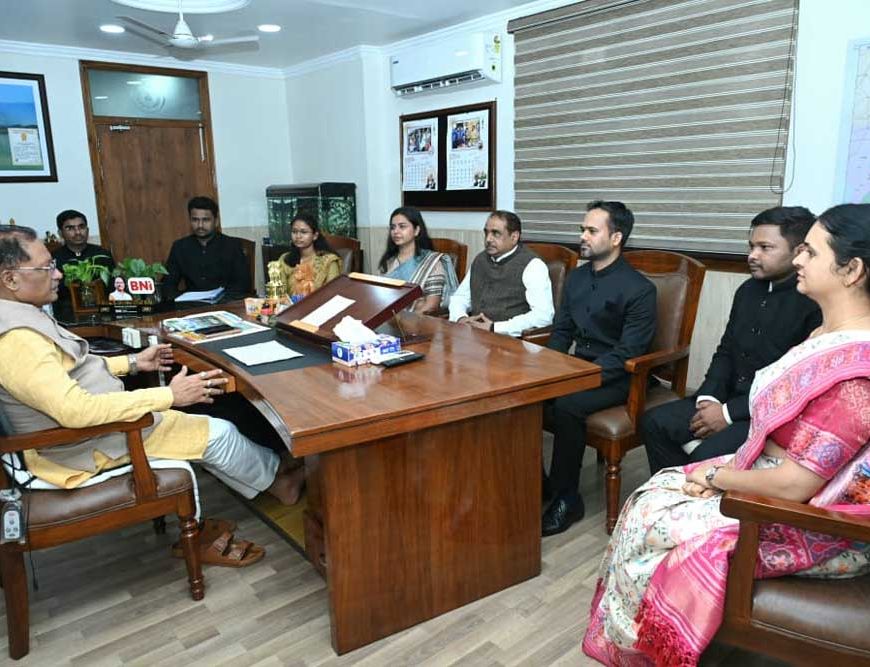 कर्तव्यनिष्ठ होकर जनसेवा एवं सुशासन के लिए जमीनी स्तर पर करें बेहतर कार्य : मुख्यमंत्री  विष्णु देव साय