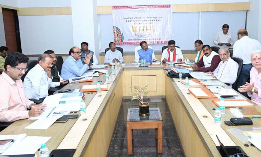 मुख्यमंत्री  विष्णु देव साय की अध्यक्षता में वन अधिकार अधिनियम (FRA) एवं पेसा कानून (PESA) के प्रभावी क्रियान्वयन हेतु गठित टास्क फोर्स की पहली बैठक संपन्न