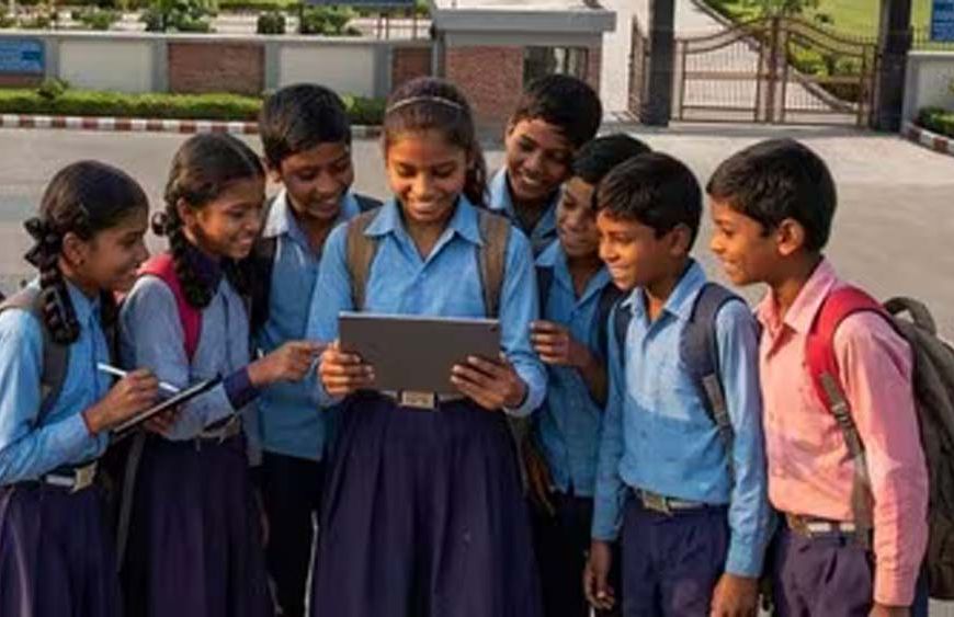 भारी बस्ता और मोबाइल की लत से बढ़ रही बच्चों में गर्दन-पीठ दर्द की समस्या