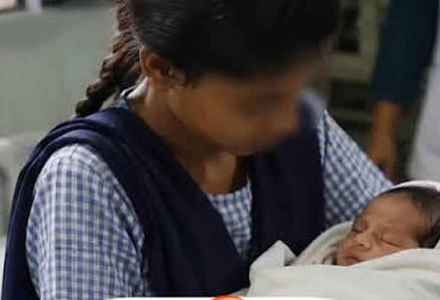 CG के ‘गुरुकुल’ में नाबालिग छात्रा के बच्चे को जन्म देने का मामला, SIT जांच की उठी मांग