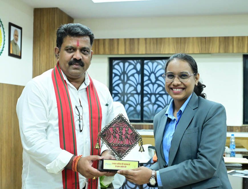 रायपुर : उप मुख्यमंत्री विजय शर्मा ने राष्ट्रपति भवन से आमंत्रण मिलने पर रेणुका गोस्वामी को दी बधाई