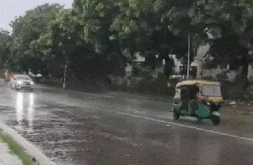 चंडीगढ़-मोहाली में बारिश से मौसम सुहाना, तापमान 2.2°C गिरा; अगले 4 दिन हल्की बारिश के आसार