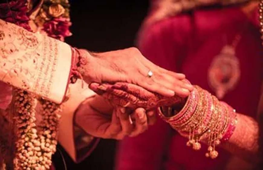 प्रेम विवाह के बाद धर्म परिवर्तन, परिवार पर उत्पीड़न के गंभीर आरोप लगे