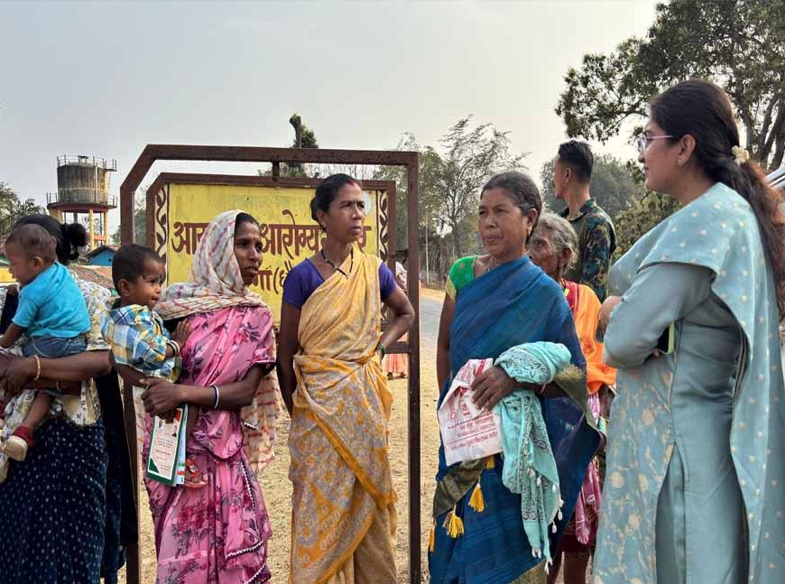 CG में बाढ़ से क्षतिग्रस्त पुलिया का कलेक्टर ने किया निरीक्षण, जल्द मरम्मत के दिए निर्देश