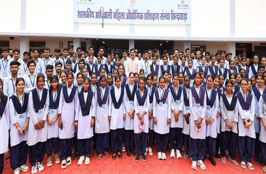 प्रशिक्षु छात्राएं आत्मविश्वास रखें, तकनीकी दक्षता के साथ अपनी जड़ों से जुड़े : मुख्यमंत्री डॉ. यादव