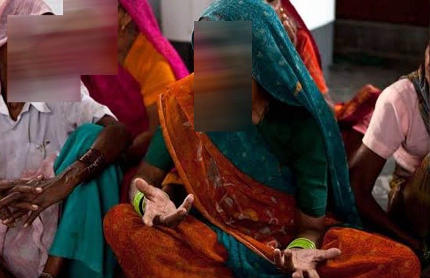यूपी के इस जिले में बड़ा फर्जीवाड़ा: जिंदा पतियों को ‘मृत’ बताकर बांटी विधवा पेंशन, ऐसे खुला राज