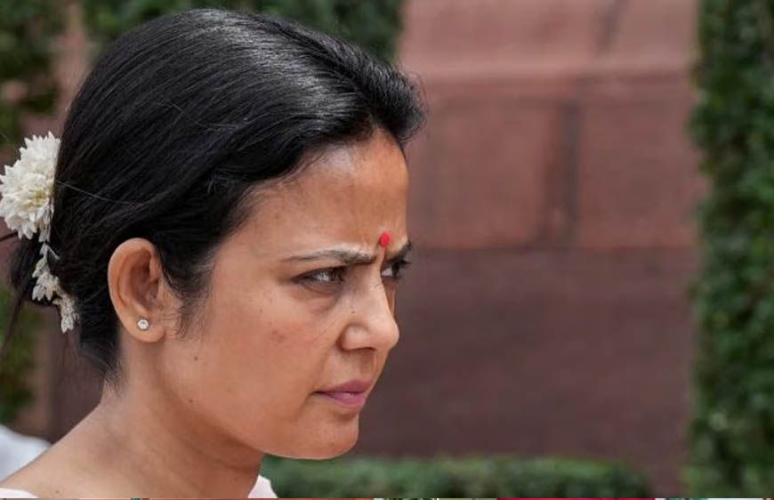 महुआ मोइत्रा विवाद: "अगर उन्हें कुछ हुआ तो सुप्रीम कोर्ट जिम्मेदार", कॉकरोच ने जज को बताया 'बड़बोला'