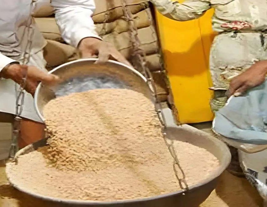 धनबाद में अगस्त का राशन वितरण अटका, डोर स्टेप डिलीवरी पर परिवहन ठेकेदारों ने खड़े किए हाथ