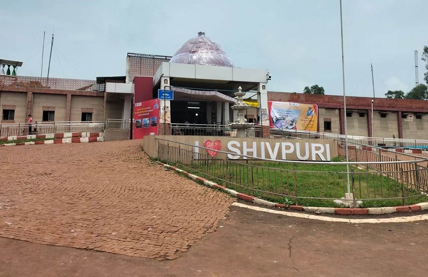 Amrit Bharat Station Scheme: 20 करोड़ से चमका शिवपुरी रेलवे स्टेशन, एयरपोर्ट जैसी हाईटेक सुविधाओं से हुआ लैस