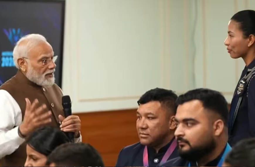 मीराबाई चानू से PM मोदी ने कहा- 'हर आंसू की बूंद से लगा जैसे गोल्ड मेडल टपक रहा हो'