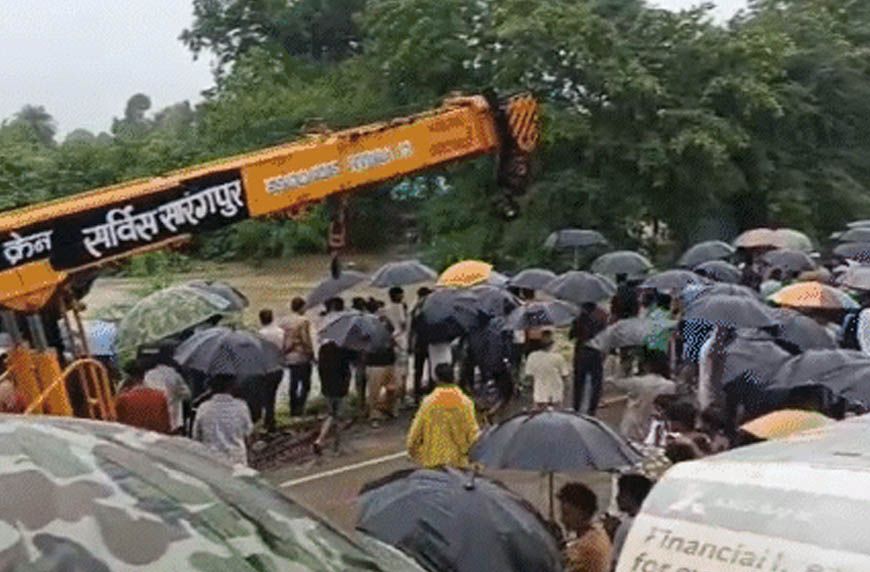 राजगढ़ में उफनते नाले में बही कार, 6 लोगों के शव मिले; 2 अब भी लापता, 3 को बचाया गया