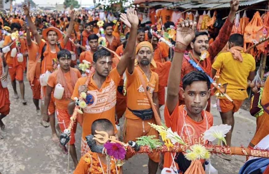 पहली बार कंधे पर कांवड़, कोई 13 तो कोई 21 साल से निभा रहा भोले की भक्ति की परंपरा