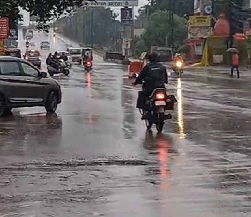 CG में झमाझम बारिश से तरबतर रायपुर-मुंगेली, उत्तर छत्तीसगढ़ में 24 घंटे भारी बारिश का अलर्ट