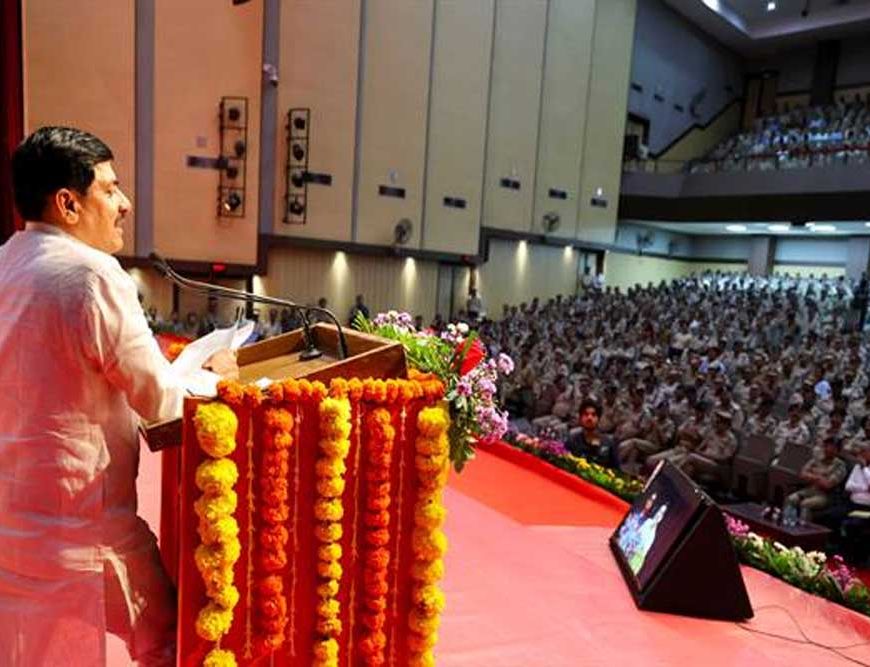 पुलिस बल और जवानों का मनोबल दोनों बढ़ाना हमारी प्राथमिकता : मुख्यमंत्री डॉ. यादव
