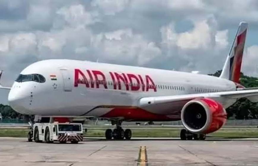 Air India फ्लाइट में 300 फीट नीचे गिरा विमान, हाइड्रोलिक फेलियर इंडिकेशन की जांच