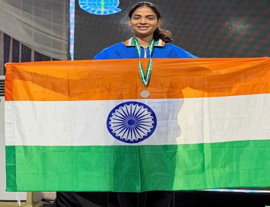 मध्यप्रदेश की फेंसिंग प्रतिभा खुशी दाभाड़े ने अंतर्राष्ट्रीय मंच पर रचा गौरव