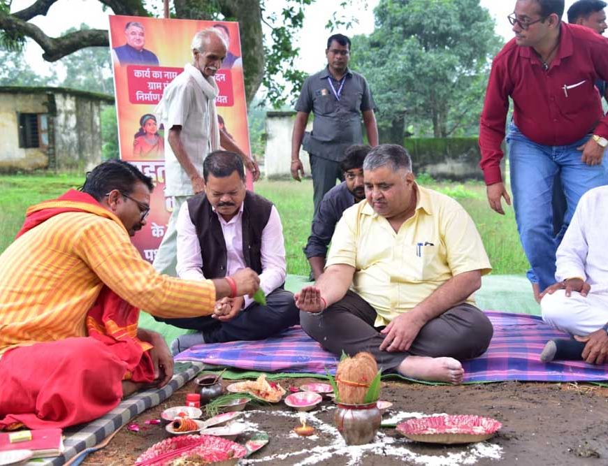 केदमा में तिरंगे की शान के साथ विकास की नई सौगातें