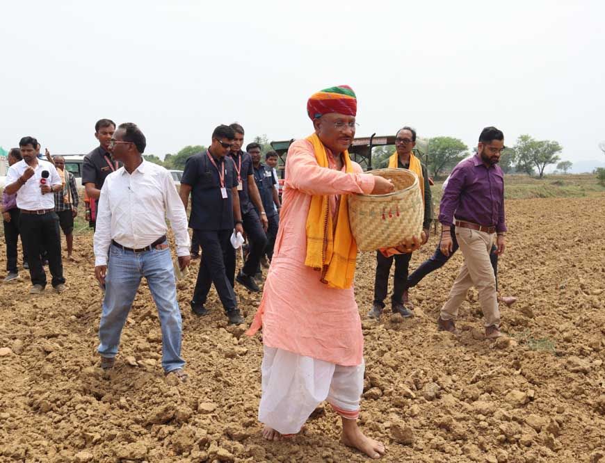 15 अगस्त विशेष: सुदृढ़ कृषि व्यवस्था और पारदर्शी सुशासन से बदल रही छत्तीसगढ़ के किसानों की तकदीर