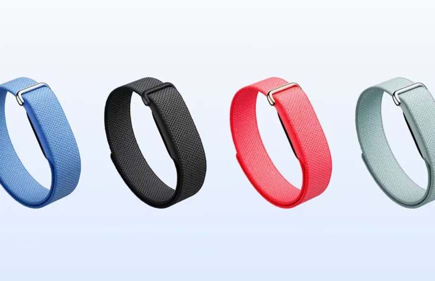 Google ला रहा बिना स्क्रीन वाला Fitbit Air, 7 दिन चलेगी बैटरी, जानें फीचर्स