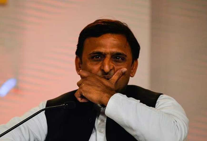 चौतरफा घिरे अखिलेश यादव, अटल जी को श्रद्धांजलि न देने पर मंत्रियों व बीजेपी नेताओं ने साधा निशाना