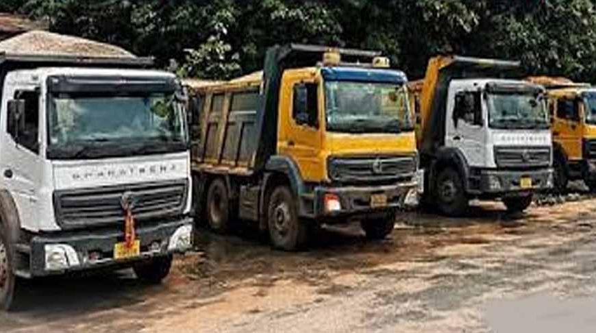 रायपुर औद्योगिक क्षेत्र में 4 अवैध मालवाहक वाहन जब्त, 700 क्विंटल स्पंज समेत स्क्रैप और कॉइल बरामद