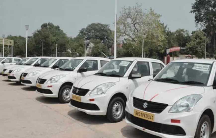 भोपाल में टैक्सी हड़ताल से यात्री बेहाल, रेलवे स्टेशन पर कैब बंद; ऑटो वाले मांग रहे डेढ़ से दोगुना किराया