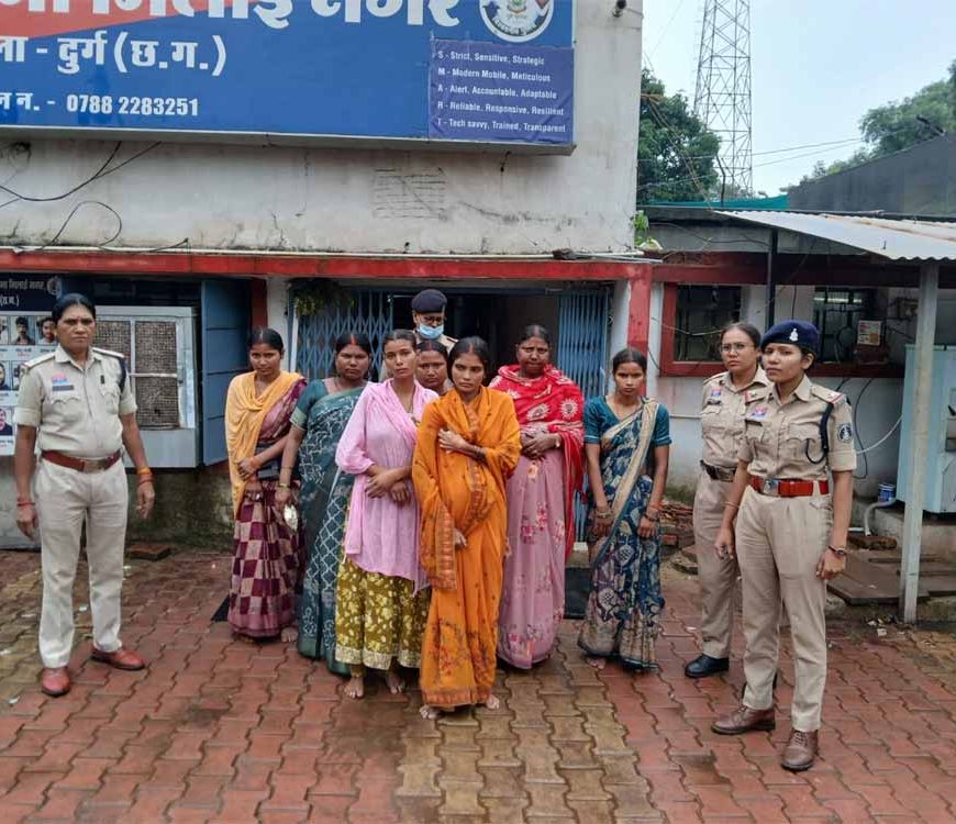 भिलाई में शिव महापुराण कथा के दौरान पकड़ी गईं संदिग्ध महिलाएं, पुलिस ने शुरू की जांच