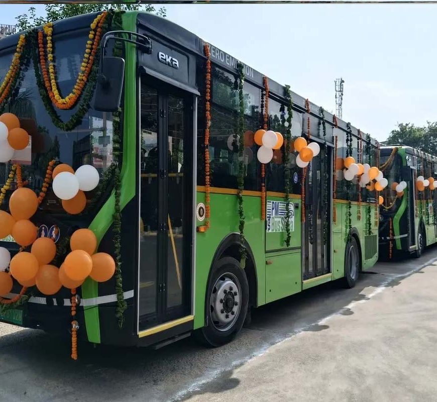 अलवर में शुरू हुई ई-बस सेवा, 50 बसों से शहर के 9 रूटों पर सुधरेगा सार्वजनिक परिवहन