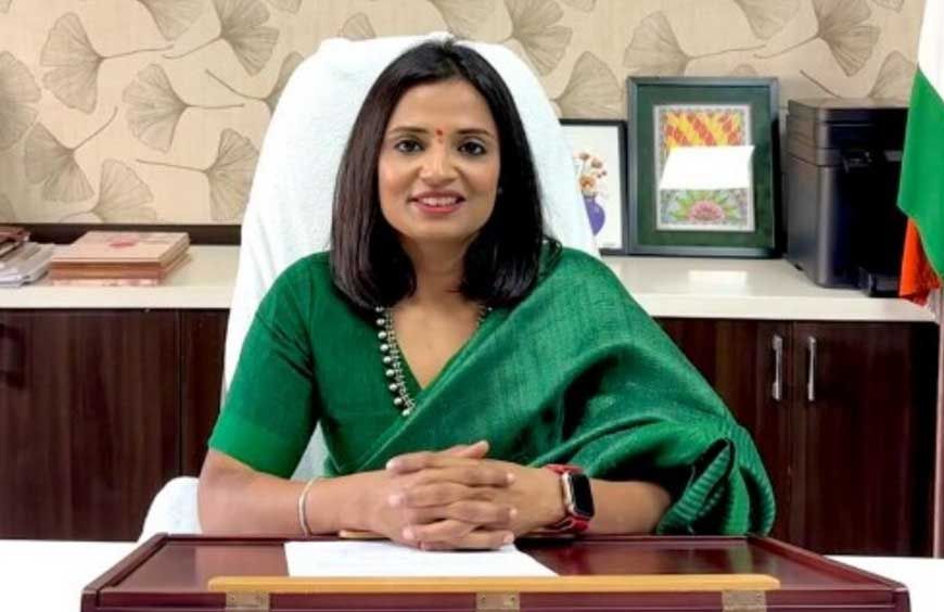 IAS Gargi Jain: माइक्रोसॉफ्ट की नौकरी छोड़ी, UPSC में हासिल की 45वीं रैंक, जानें कौन हैं ‘कलेक्टर दीदी’