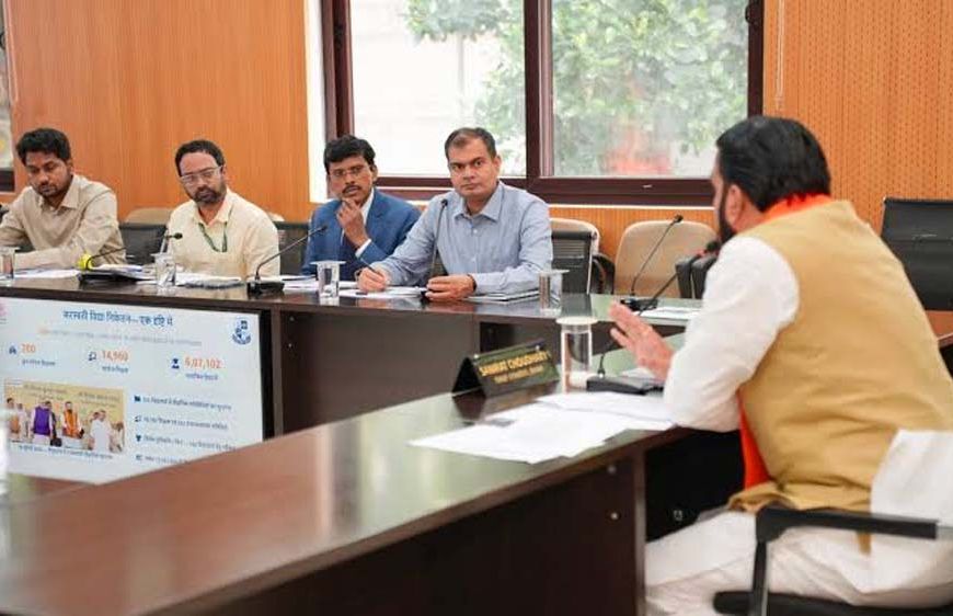 बिहार के हर मॉडल स्कूल की जिम्मेदारी अब एक अफसर की, CM सम्राट चौधरी का बड़ा निर्देश