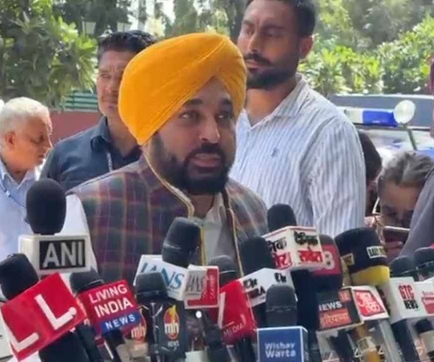 सीएम मान और पंजाब गवर्नर की आज मुलाकात, हवारा की पैरोल पर हो सकती है अहम चर्चा