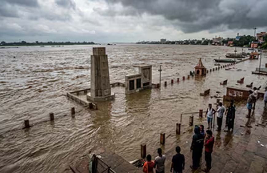 बिहार में गंगा-गंडक का कहर! पटना से भागलपुर तक बाढ़ का खतरा, बगहा में कटाव से दहशत