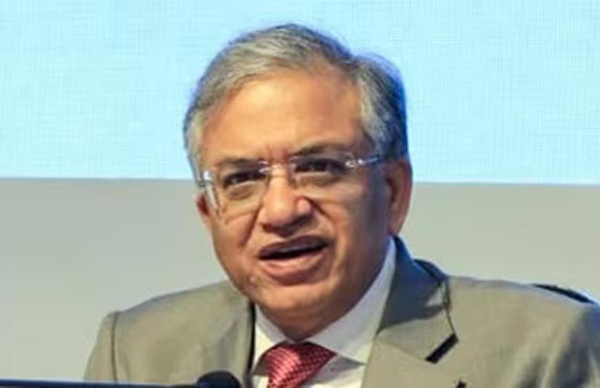 लखनऊ में छात्रों से बोले CEC ज्ञानेश कुमार, फेक न्यूज और EVM को लेकर समझाया