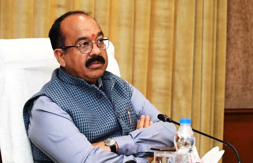 रायपुर : उप मुख्यमंत्री अरुण साव ने विकास कार्यों और योजनाओं के क्रियान्वयन की समीक्षा की