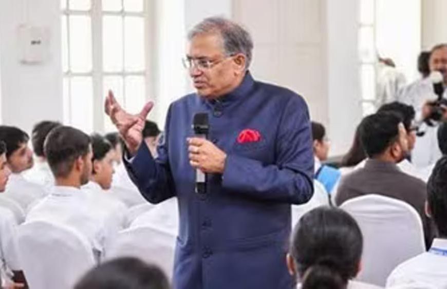 CEC ज्ञानेश कुमार की यूपी से अपील, 2027 में बंगाल का 93.7% मतदान रिकॉर्ड तोड़ें