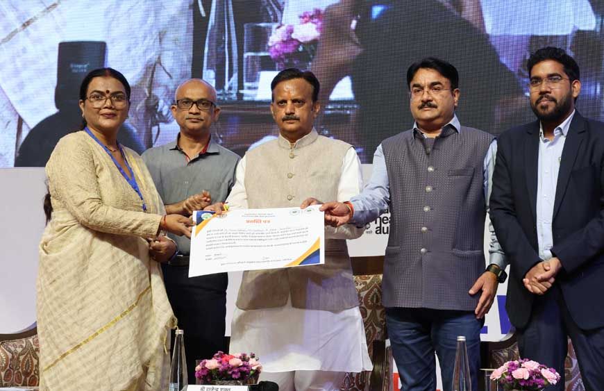डिजिटल स्वास्थ्य सेवाओं से अंतिम छोर के व्यक्ति तक उन्नत स्वास्थ्य सेवाओं की सहज पहुंच होगी सुनिश्चित : उप मुख्यमंत्री शुक्ल