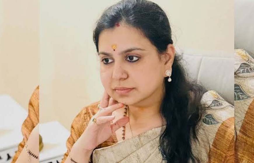 यूपी की चर्चित IAS दिव्या मित्तल ने दिया इस्तीफा, 13 साल की सेवा के बाद लिखी भावुक चिट्ठी