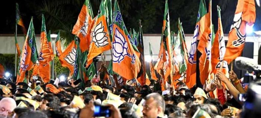 मेघालय की राजनीति में बड़ा उलटफेर! UDP के 9 और TMC के 4 विधायक BJP में जा सकते हैं