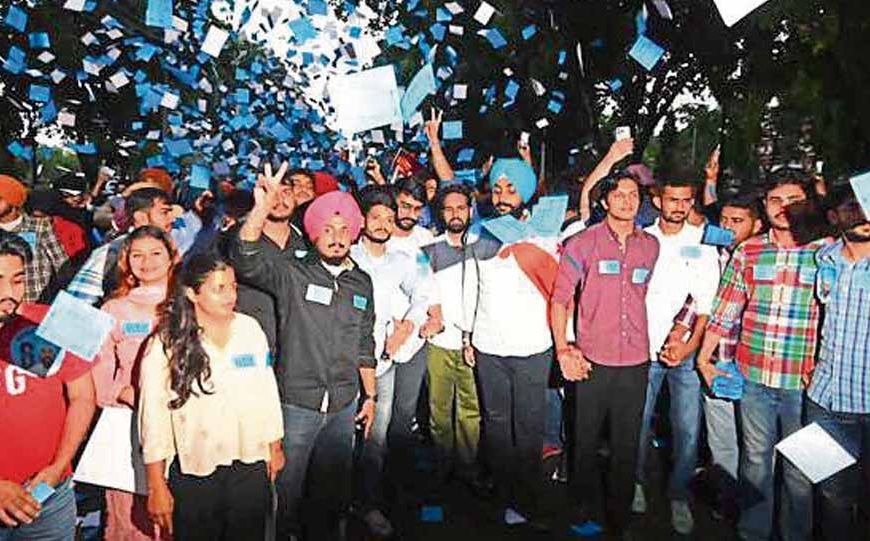 PU Election में नेता, खिलाड़ी और गायकों ने मांगे वोट, अब इंटरनेट मीडिया पर तेज हुई कैंपेनिंग