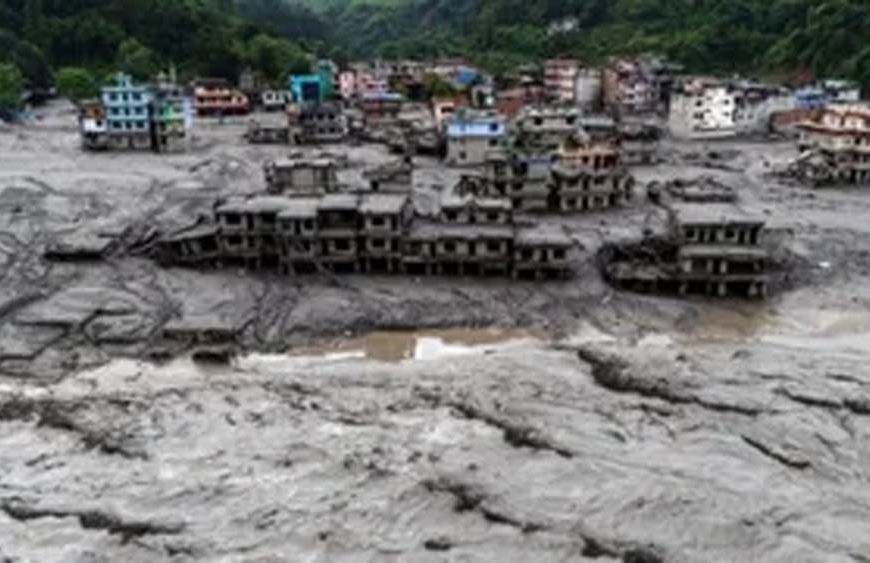 तिब्बत में ग्लेशियर टूटने से तबाही, बाढ़ के वीडियो डिलीट करने का चीन पर आरोप